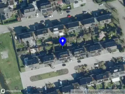 Brandweer met gepaste spoed naar de Kuyperlaan in Vlijmen vanwege een buitenbrand