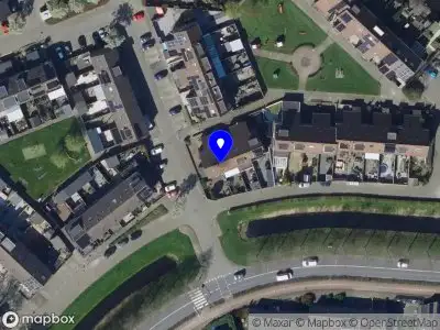Ambulance met grote spoed naar de Olympus in Hellevoetsluis