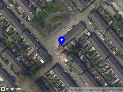 Ambulance met grote spoed naar de Bloemenlaan in Rotterdam