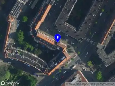 Ambulance met grote spoed naar de Hofmeyrstraat in Amsterdam
