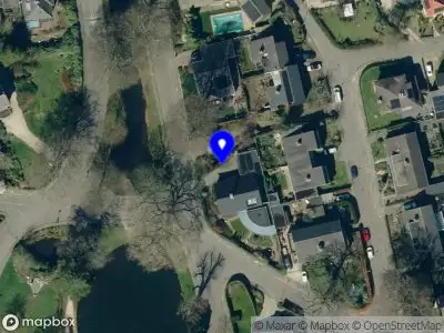 Brandweer met grote spoed naar de Kerkallee in Velp vanwege afhijsen patient