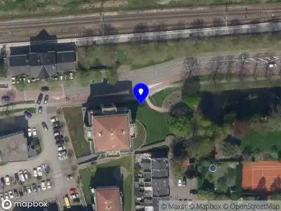 Ambulance met grote spoed naar de Stationsweg in Leerdam