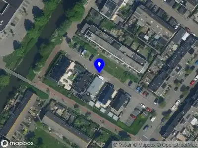 Ambulance met grote spoed naar de Waterviolier in Velserbroek