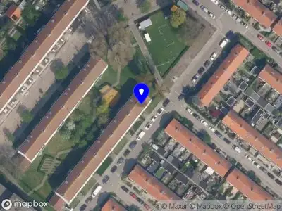 Ambulance met grote spoed naar de Zilverschoonstraat in Rotterdam