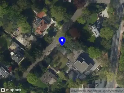 Brandweer met grote spoed naar de Larixlaan in Hilversum vanwege gebouwbrand