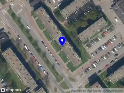 Ambulance met grote spoed naar de Nieuwe Damlaan in Schiedam