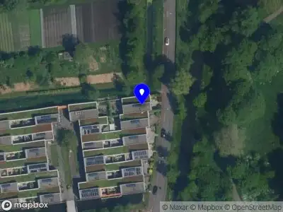 Ambulance met grote spoed naar de Schoolenaerlaan in Haarlem