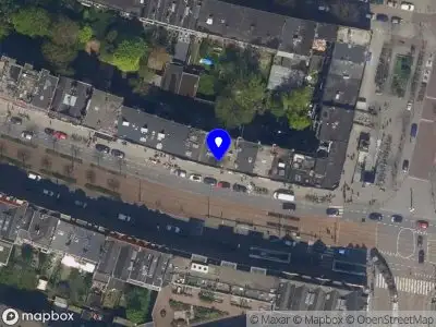 Ambulance met grote spoed naar de Schiedamseweg in Rotterdam