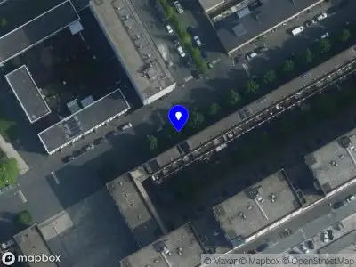 Ambulance met gepaste spoed naar de Claus van Amsbergstraat in Amsterdam