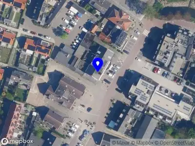 Ambulance met grote spoed naar de Kerklaan in De Kwakel