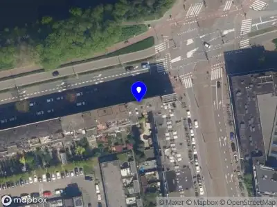 Ambulance met grote spoed naar de Gordelweg in Rotterdam