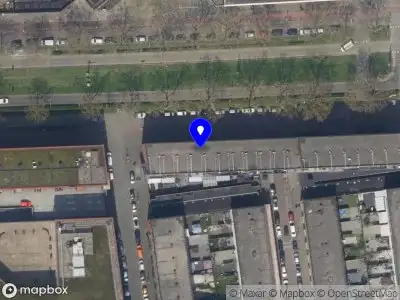 Ambulance met grote spoed naar de Putselaan in Rotterdam