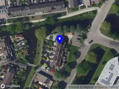 Ambulance met grote spoed naar de Weegbree in Alblasserdam