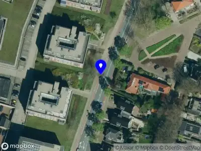 Brandweer met gepaste spoed naar de Raadhuisstraat in Ede vanwege een liftopsluiting