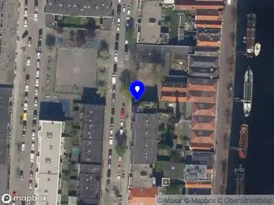 Ambulance met gepaste spoed naar de Schans in Rotterdam