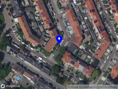 Ambulance met gepaste spoed naar de Johan Wagenaarstraat in Dordrecht