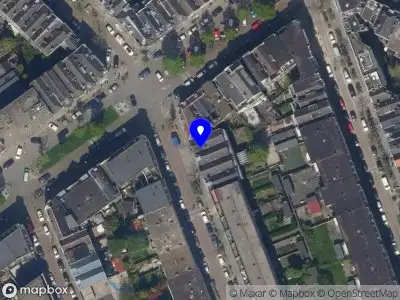 Ambulance met grote spoed naar de Pupillenstraat in Rotterdam