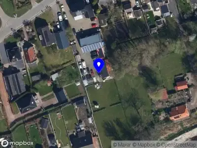 Brandweer en politie met grote spoed naar de Hoofdweg in Tjuchem vanwege middelgrote brand