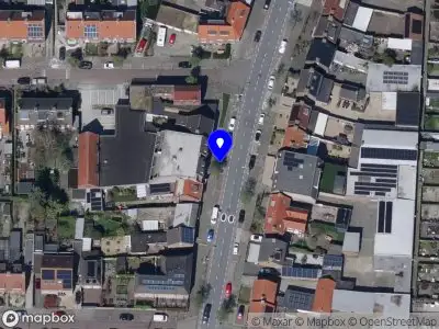 Politie met grote spoed naar de Gastelseweg in Roosendaal vanwege letsel