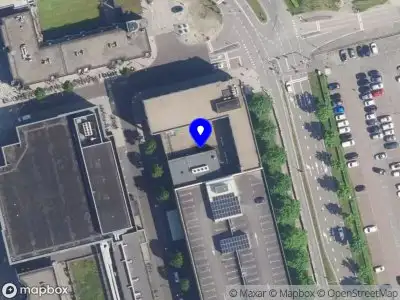 Brandweer met grote spoed naar de Regisseurstraat in Almere vanwege gebouwbrand