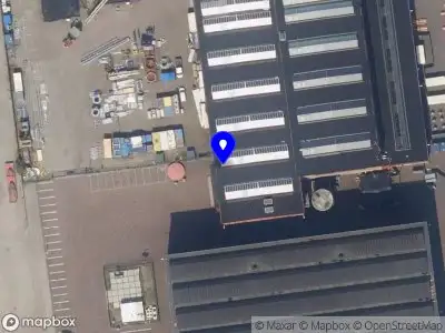 Ambulance met gepaste spoed naar de RDM-plein in Rotterdam