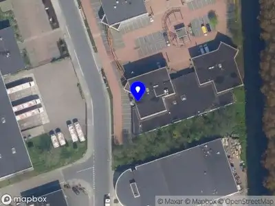 Ambulance met grote spoed naar de Innsbruckweg in Rotterdam