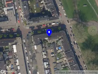 Ambulance met grote spoed naar de Beijerlandsestraat in Rotterdam