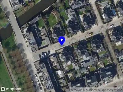 Ambulance met grote spoed naar de Uithofweide in Hellevoetsluis