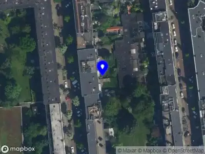 Ambulance met grote spoed naar de Van Speijkstraat in Amsterdam