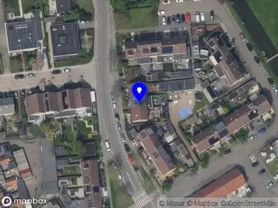 Ambulance met grote spoed naar de Schoonenburglaan in Nieuw-Lekkerland
