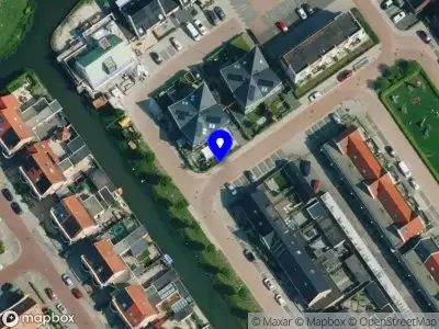 Brandweer met grote spoed naar de Beatrixstraat in Urk vanwege reanimatie