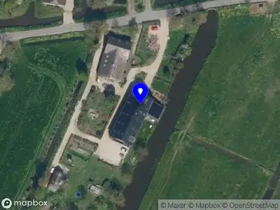 Ambulance met grote spoed naar de Broekseweg in Meerkerk