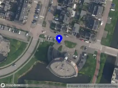 Ambulance met grote spoed naar de Koninginnetuin in Bleiswijk