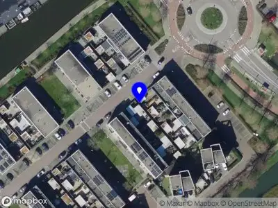 Ambulance met grote spoed naar de Wilgenhoven in Rhoon