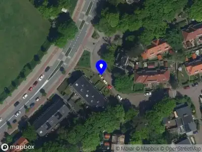 Ambulance met grote spoed naar de Wietze Noormanlaan in Bloemendaal