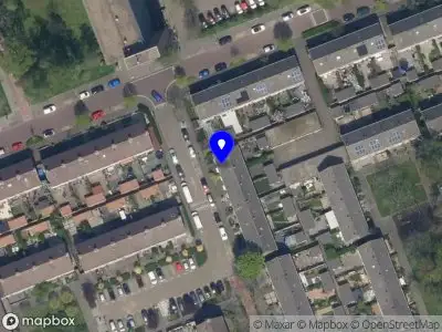 Ambulance met gepaste spoed naar de Arendstraat in Vlaardingen