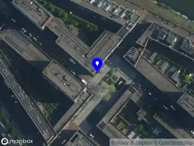 Ambulance met grote spoed naar de Galjootstraat in Amsterdam