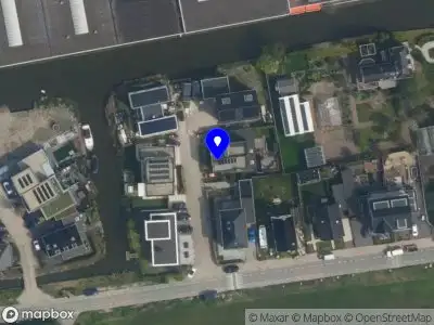 Ambulance met grote spoed naar de Markermeer in Naaldwijk