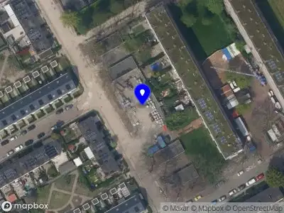 Ambulance met grote spoed naar de Baarschootsekreek in Rotterdam