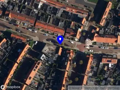 Brandweer naar de Eeltje Halbertsmastraat in Sneek vanwege waarnemen gaslucht