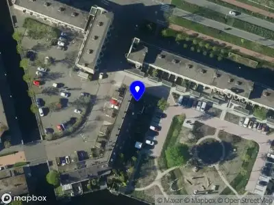 Ambulance met gepaste spoed naar de Schoklandstraat in Alkmaar