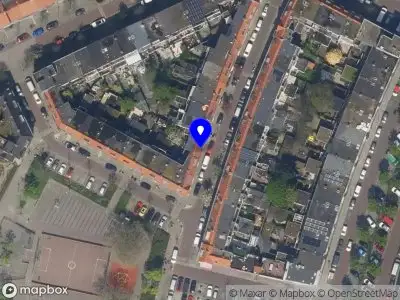 Ambulance met gepaste spoed naar de Albert Cuijpstraat in Schiedam