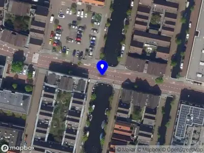 Ambulance met gepaste spoed naar de Oosterkerkstraat in Leiden