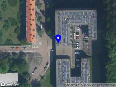 Ambulance met gepaste spoed naar de Jacques Veltmanstraat in Amsterdam