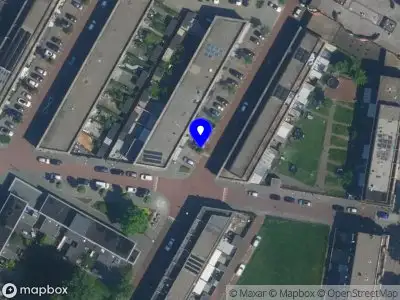 Ambulance met grote spoed naar de Anderiesenstraat in Amsterdam