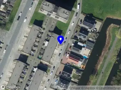 Ambulance met gepaste spoed naar de Nabuccostraat in Hoogvliet Rotterdam