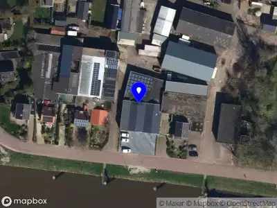 Ambulance met grote spoed naar de Van Harinxmaweg in Franeker vanwege gebouwbrand