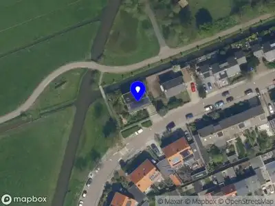 Ambulance met grote spoed naar de Koningin Julianaweg in Maasland