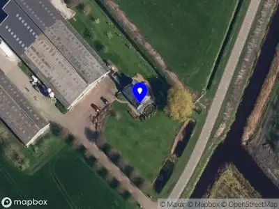 112 melding Politie met grote spoed naar de Houtvaartweg in Langweer vanwege voertuigen te water