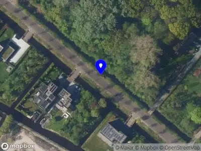 Ambulance met grote spoed naar de Haagwijk in Voorschoten